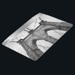 Brooklyn Bridge Closeup iPad Cover<br><div class="desc">Rol zwart-wit Brooklyn bridge,  architecturaal detail,  zwart-witfoto</div>