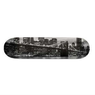Brooklyn Bridge en Manhattan Skyline, NYC Skateboard