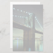 Brooklyn Bridge in de nacht van Manhattan Bridge Briefpapier (Voorkant / Achterkant)