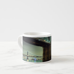 Brooklyn Bridge in de nacht van Manhattan Bridge Espresso Kop