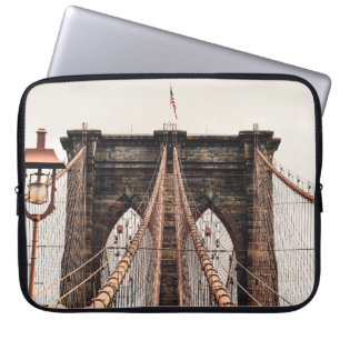 Brooklyn Bridge in New Yorkabstract, amerika, amer Laptop Sleeve
