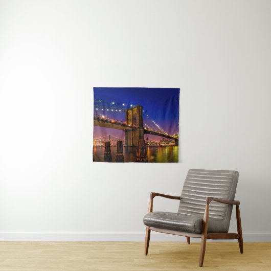 Brooklyn Bridge, New York City bij nacht Wandkleed (In Situ (horizontaal))