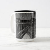 Brooklyn Bridge NYC Tweekleurige Koffiemok (Voorkant links)