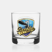 Brooklyn Elegant Goud Swoosh Logo Ontwerp Whisky Glas (Achterkant)