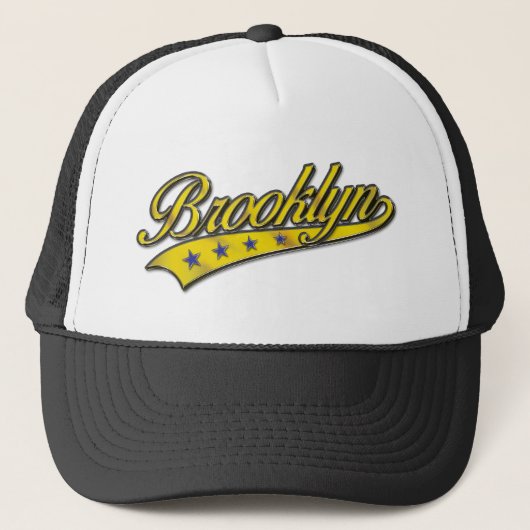 Brooklyn Logo Gold Embossed Trucker Pet (Voorkant)