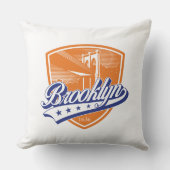 Brooklyn Schild met Swoosh-ontwerp Kussen (Voorkant)