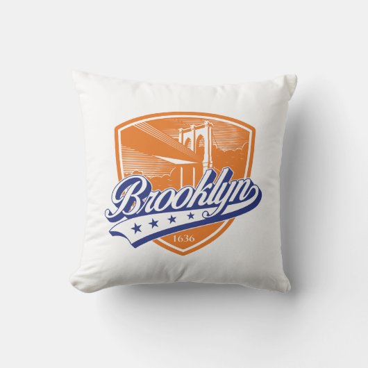 Brooklyn Shield met Swoosh Design Kussen (Voorkant)