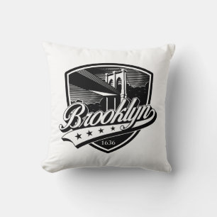 Brooklyn Shield met Swoosh Design Kussen