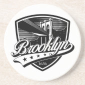 Brooklyn Shield met Swoosh Design Zandsteen Onderzetter (Voorkant)