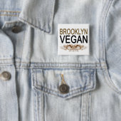 Brooklyn Vegan Vierkante Button 5,1 Cm (In situ)