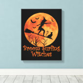 Broom Surfing Witches - Funny Halloween Canvas Afdruk (Insitu (Houten vloer))