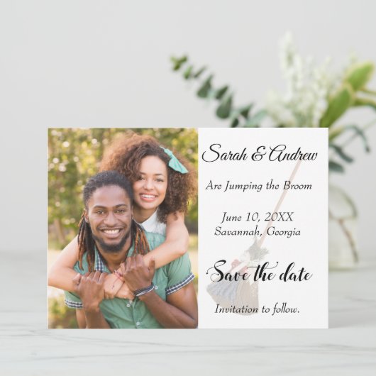 Broomstick Wedding Foto Opslaan Datum Save The Date (Staand voorkant)