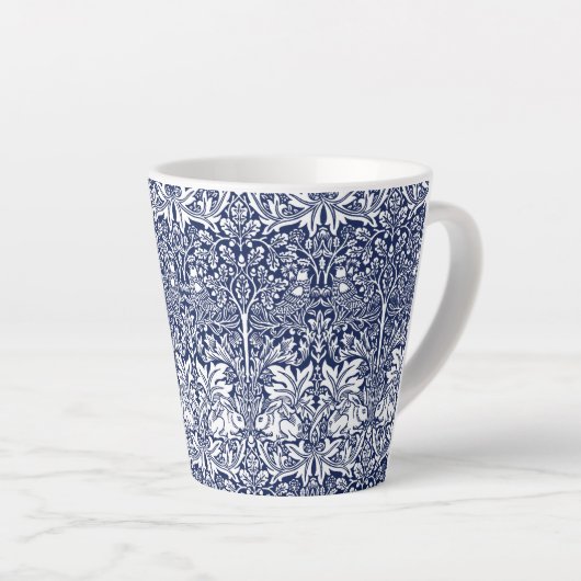 Brother Rabbit Navy Blue Pattern William Morris Latte Mok (Rechterhoek)