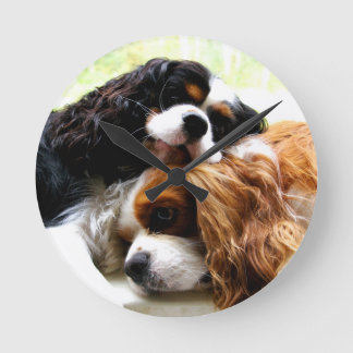 Brothers Cavaliers Ronde Klok