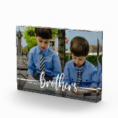 Brothers Script Modern Foto (Rechts)