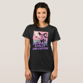 Brouwen Spells en Coffee Pastel Gothic Witch T-shirt (Voorkant volledig)