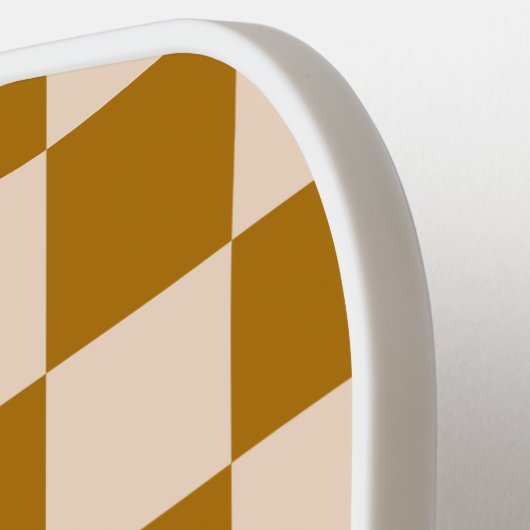 Brown and beige checkerboard pattern pickleball paddle (Links Detail)