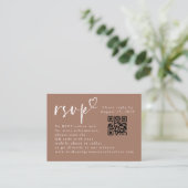 Brown and White Modern Minimalist Wedding QR RSVP Informatiekaartje (Staand voorkant)