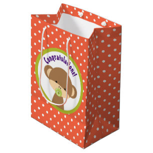 Brown Baby Monkey met Pacifier Gefeliciteerd Medium Cadeauzakje