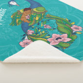 Brown Baby sleeping on a Floral Peacock Sherpa Deken (3/4)