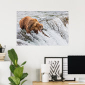 Brown Bear Catches Red Salmon Poster (Thuiskantoor)