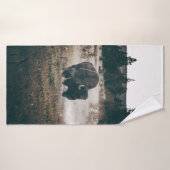 BROWN BISON OP BROWN GRASS FIELD TIJDENS DAG BADHANDDOEK (Badhanddoek)