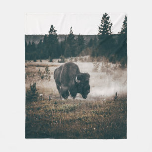 BROWN BISON OP BROWN GRASS FIELD TIJDENS DAG FLEECE DEKEN