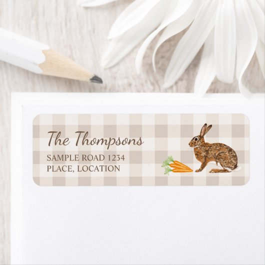 Brown Bunny And Carrots Beige Gingham Easter Etiket (Insitu)