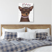 Brown Chihuahua en Tiara Canvas Afdruk (Insitu (Slaapkamer))