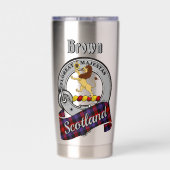 Brown Clan Badge & Tartan Geïsoleerde Drinkbeker (Achterkant)