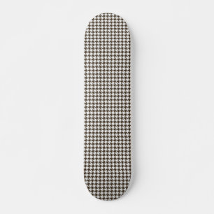 Brown Combination Houndstooth van Shirley Taylor Skateboard