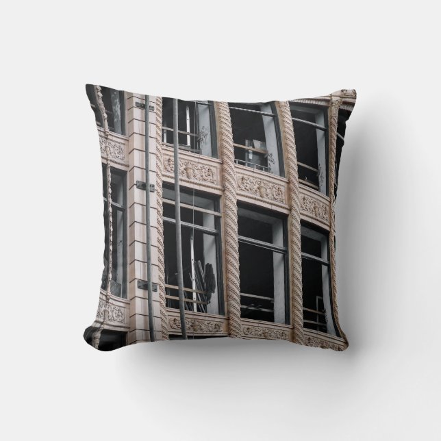 BROWN CONCRETE BOUWING MET GLASS-VENSTERS KUSSEN (Voorkant)