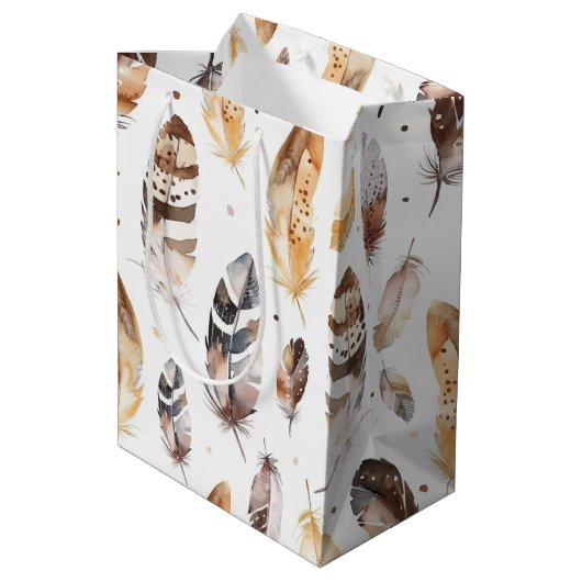 Brown Cream Tribal Native Feathers Verjaardag Medium Cadeauzakje (Achterkant Gekanteld)