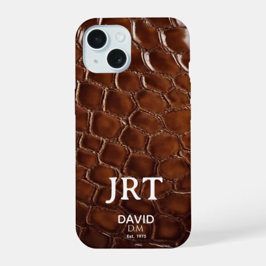 Brown Crocodile Leather Monogram iPhone 15 Case (Achterkant)