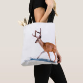 BROWN DEER OP WITTE ACHTERGROND TOTE BAG (Dichtbij)