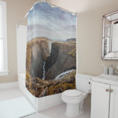 BROWN EN GRAY ROCKY MOUNTAIN ONDER GRAY CLOUDS DOUCHEGORDIJN (In situ)