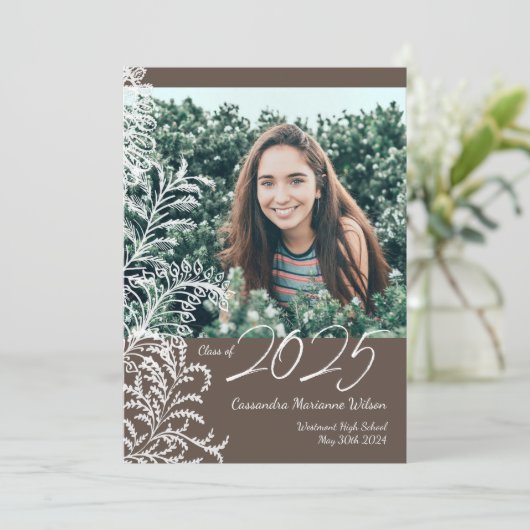 Brown Ferns  Aankondiging van het Afstuderen Foto  (Staand voorkant)