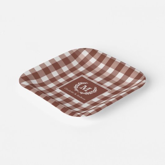 Brown Gingham Monogram Crest Custom Papieren Bordje (Gebogen)
