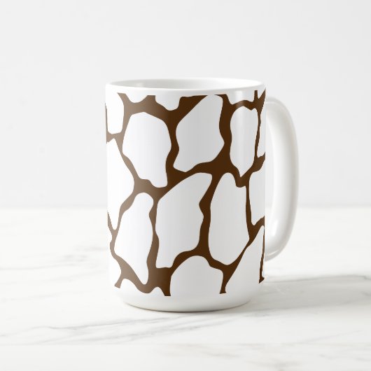 Brown Giraffe Pattern – Minimal Animal Print Koffiemok (Voorkant rechts)