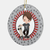 Brown Hair Skateboard Boy - Gray Red Keramisch Ornament (Links)