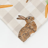 Brown Hare And Carrots Beige Gingham Easter Fleece Deken (Hoek)
