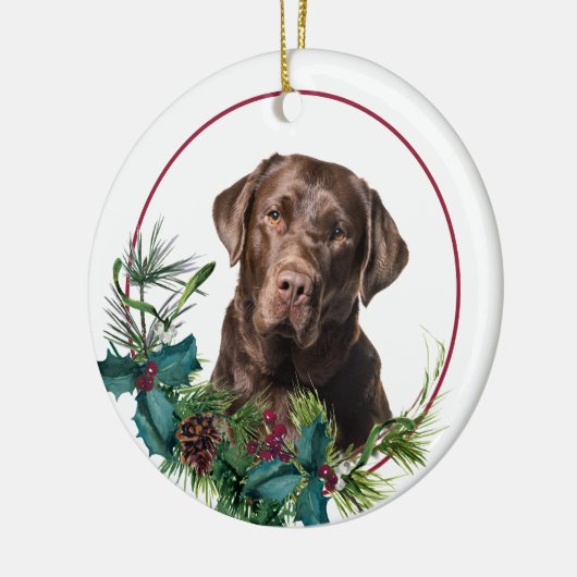 Brown Labrador Retriever Evergreen Berry Wreath Keramisch Ornament (Links)