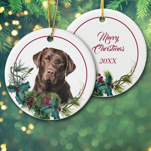 Brown Labrador Retriever Evergreen Berry Wreath Keramisch Ornament