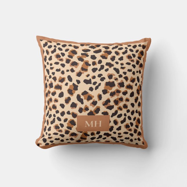 Brown Leopard Pattern Modern Initials Monogram Kussen (Voorkant)