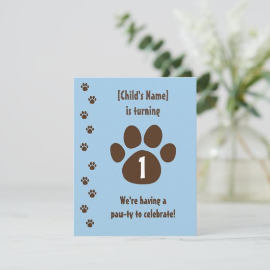 Brown Paw Print op Blue Birthday Kaart (Staand voorkant)