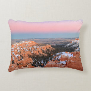 BROWN ROCKY MOUNTAIN ONDER BLUE SKY ACCENT KUSSEN