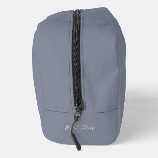 Brown Sailing Boat and Name on Gray Toilettasje (Rechts)