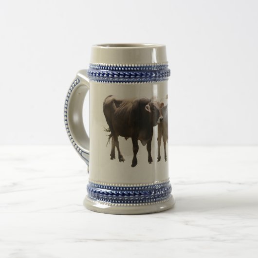 Brown Swiss Stein Bierpul (Voorkant links)