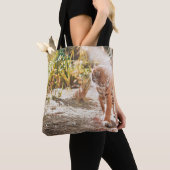 BROWN TIGER IN WALKING GESTAND TOTE BAG (Dichtbij)