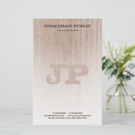 Brown Wood Board Kijk Monogram Sjabloon Briefpapier (Staand voorkant)